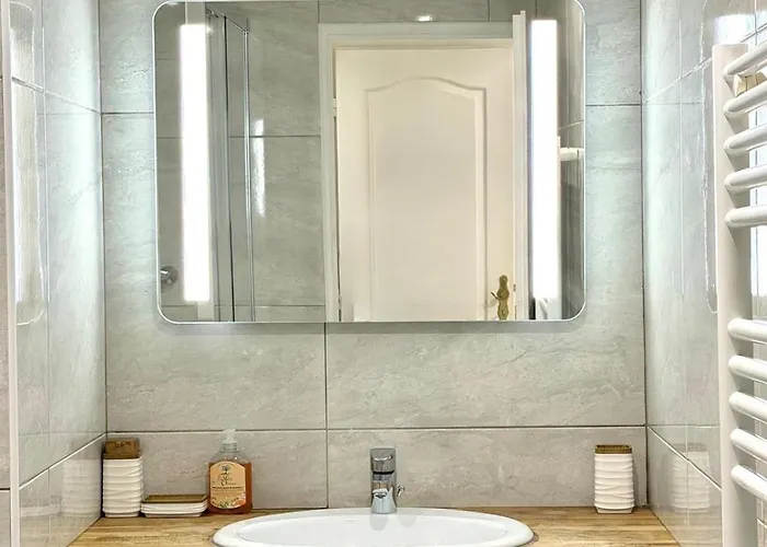 Duplex - Hyper Centre - 44m2 - Proche Place Stanislas Apartamento Nancy